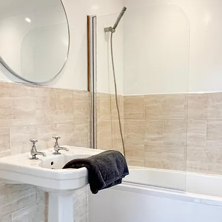 The Jefferson Arms *